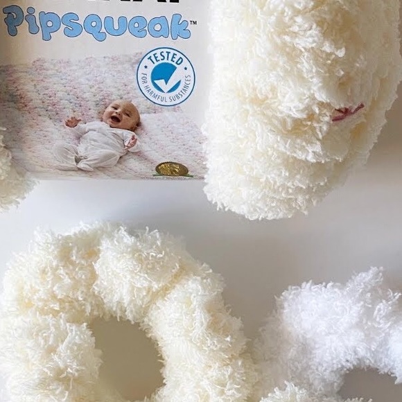 NWT Hand crochet pipsqueak scrunchie - Picture 3 of 5